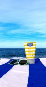 ⁦لوشن موستيلا للحماية من الشمس SPF 50+ بعامل حماية عالي جدًا 40 مل⁩ - الصورة ⁦3⁩