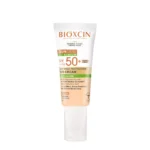 ⁦كريم الشمس الملون 50+ SPF للبشرة المعرضة لحبّ الشباب⁩ - الصورة ⁦2⁩